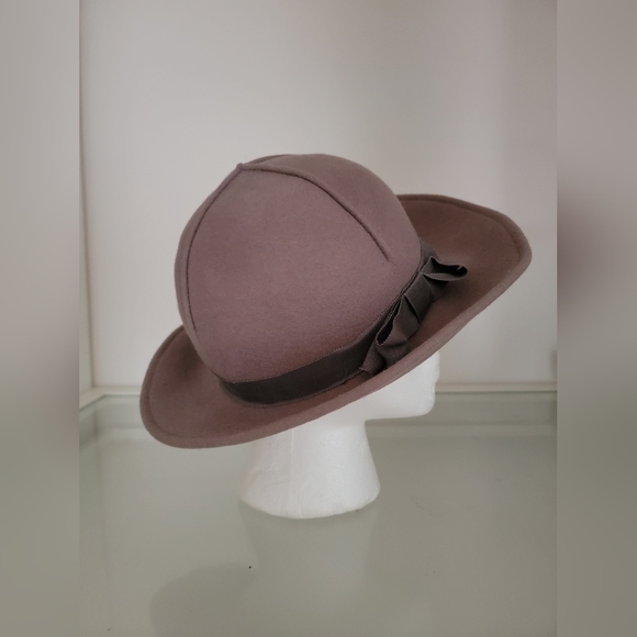 Accessories - VINTAGE 100% WOOL HAT WITH WIDE BRIM